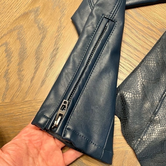 ANTHROPOLOGIE blank NYC blue snake faux leather jacket - Picture 6 of 11
